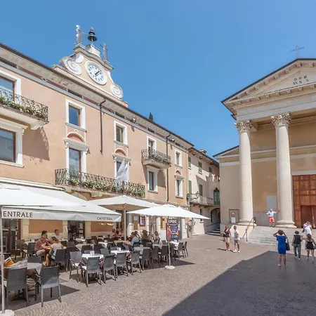 3 Bedroom Stunning In *