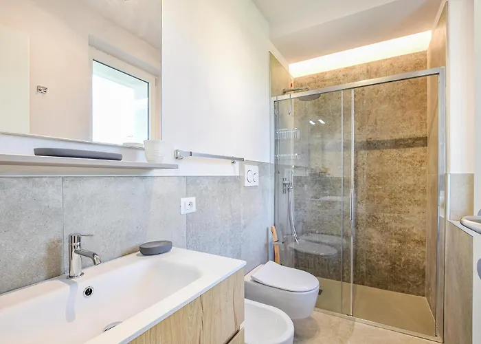 3 Bedroom Stunning In * Lazise