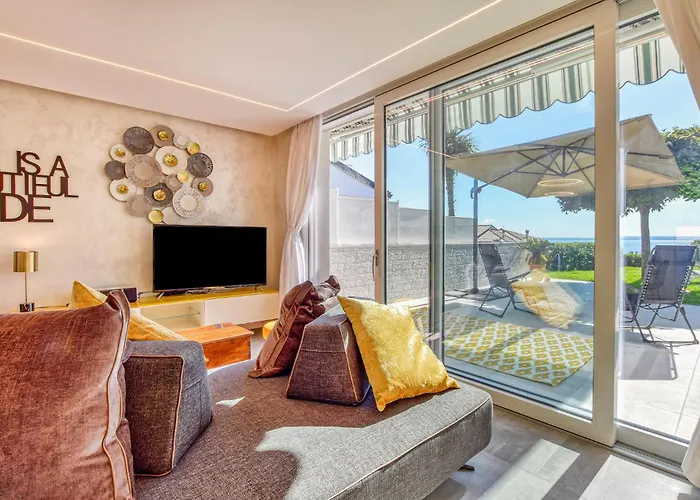 3 Bedroom Stunning In * Lazise