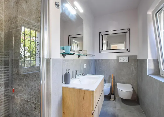 3 Bedroom Stunning In * Lazise